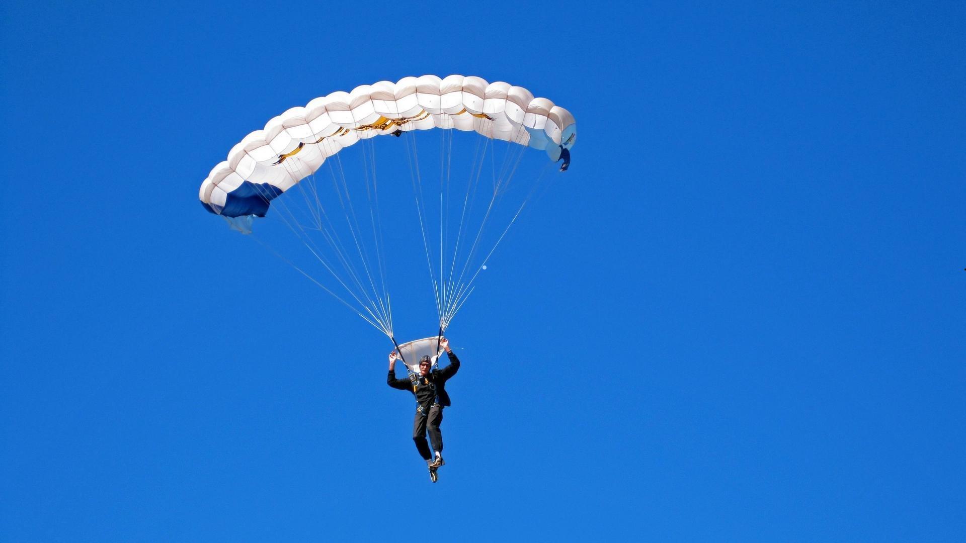 美国前国脚建言，芝加哥优于米兰，莱万转会将开拓全新足球疆域